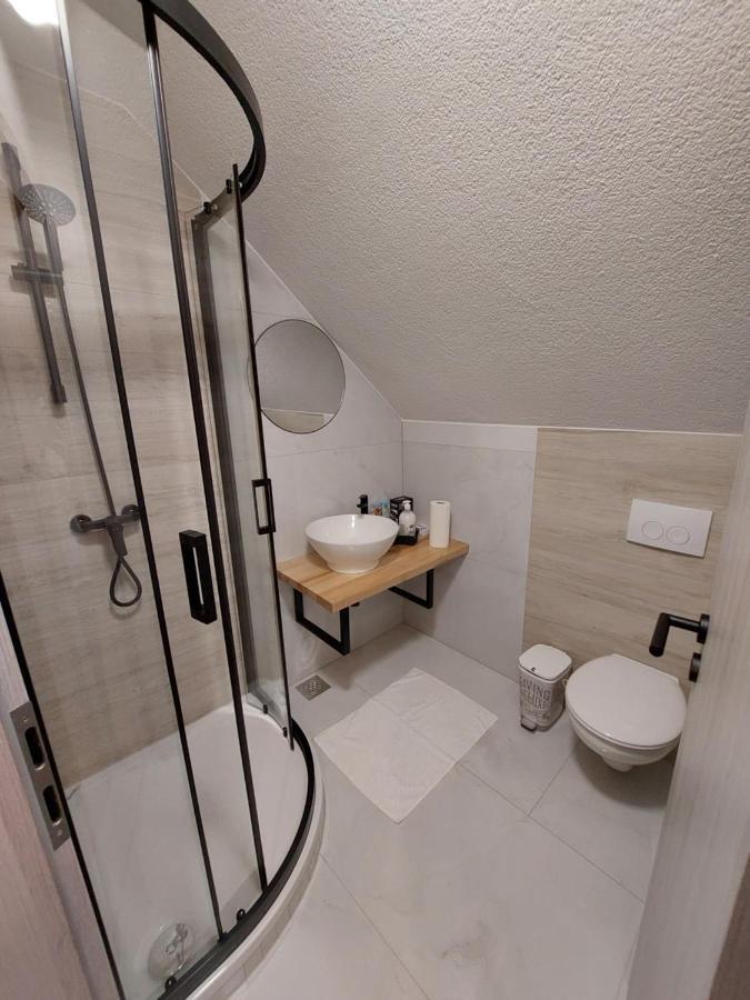 Apartments & Rooms Velebit Lovinac  Exterior foto