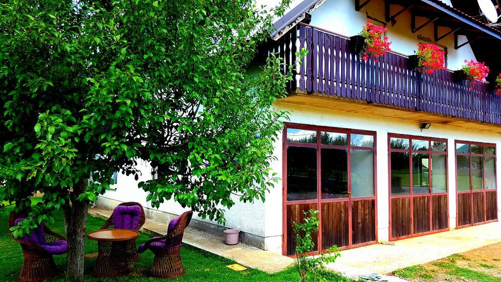 Apartments & Rooms Velebit Lovinac  Exterior foto